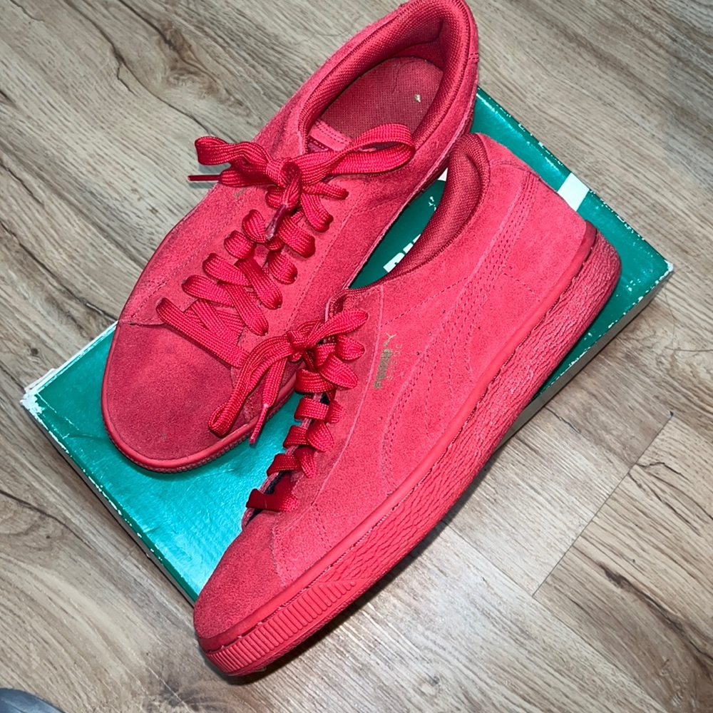 Puma Suede Size 7c